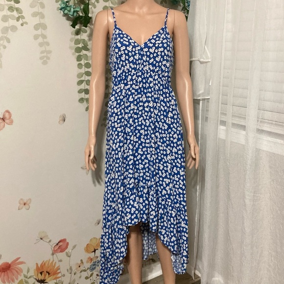 🌸 (2/$20) Sz S Pacific Vibes Floral Sundress - Picture 1 of 5